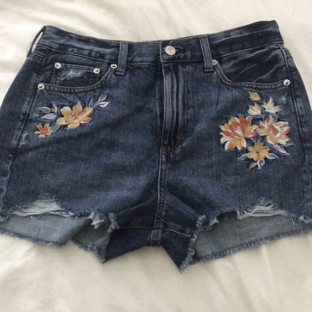 American eagle embroidered flower shorts